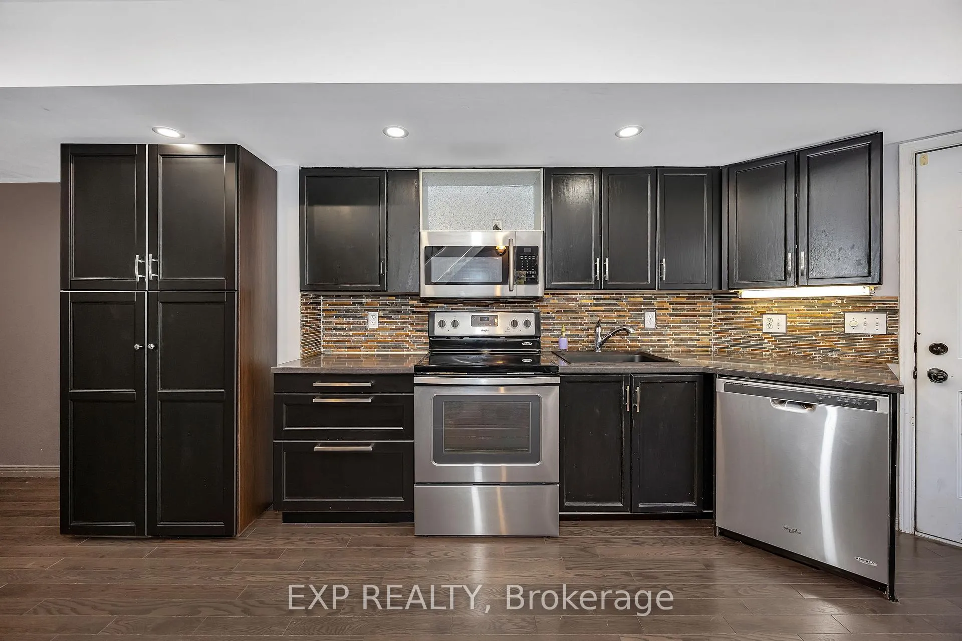 Photo 14 of Unit 2, 518 Lisgar Street, Ottawa, Ottawa Centre — HOMEH