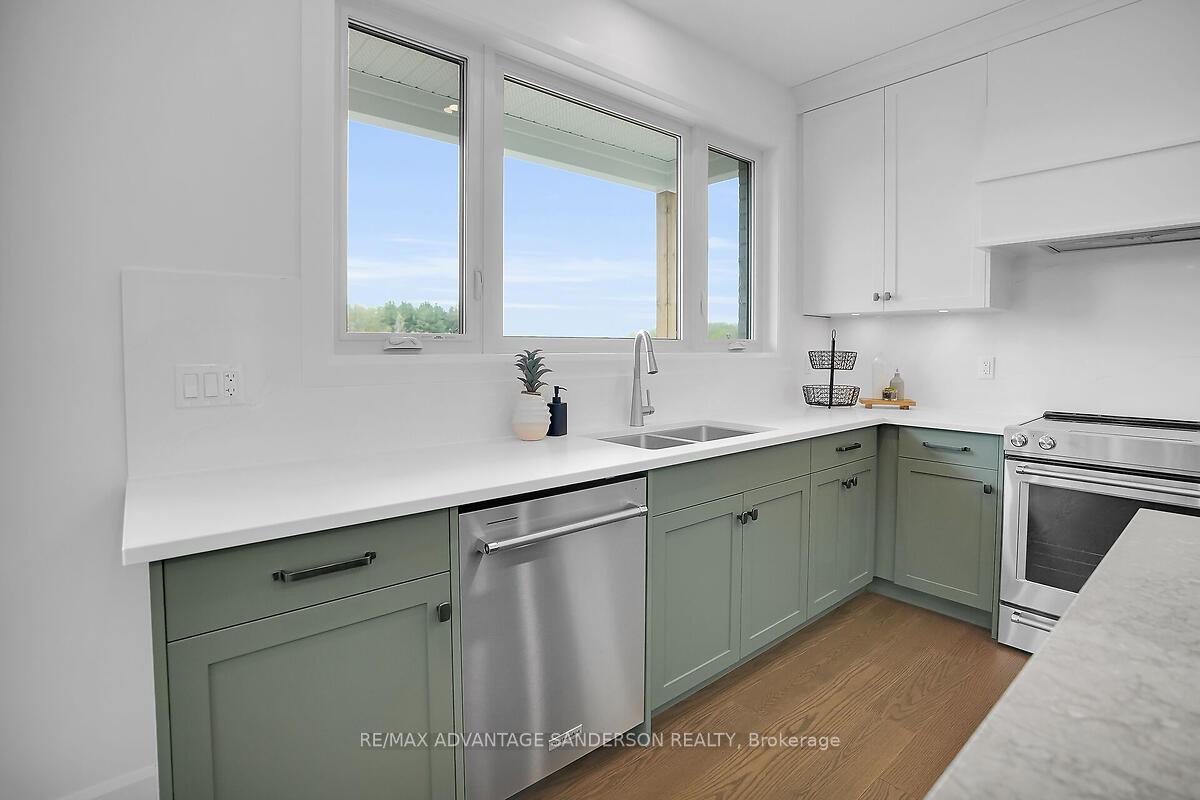 Photo 22 of 243 Songbird Lane, Middlesex Centre, Ilderton — HOMEH