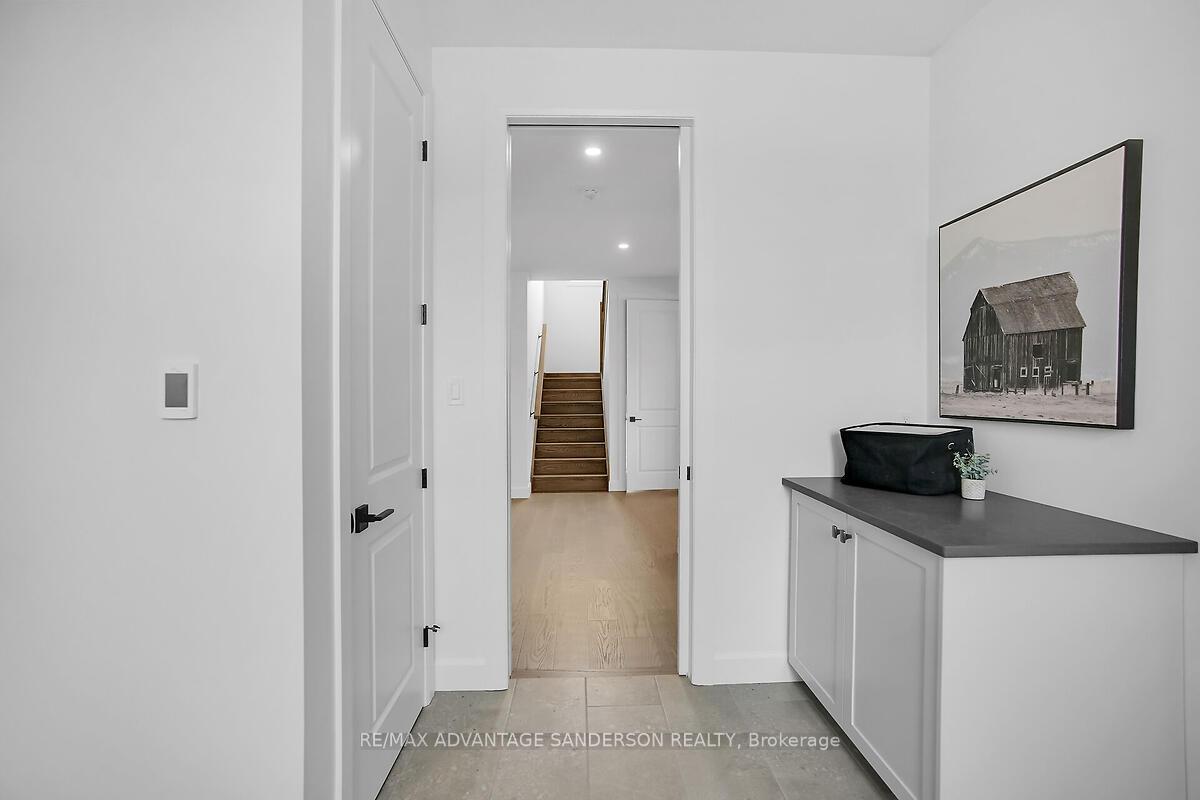 Photo 25 of 243 Songbird Lane, Middlesex Centre, Ilderton — HOMEH