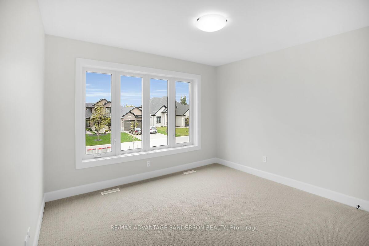 Photo 29 of 243 Songbird Lane, Middlesex Centre, Ilderton — HOMEH
