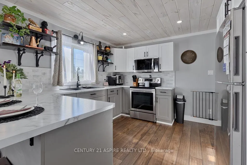 Photo 10 of 42 Mohns Avenue, Petawawa — HOMEH