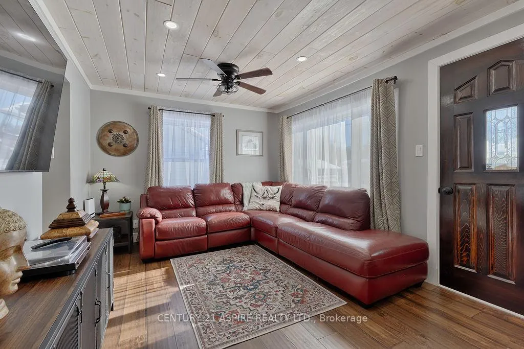 Photo 14 of 42 Mohns Avenue, Petawawa — HOMEH