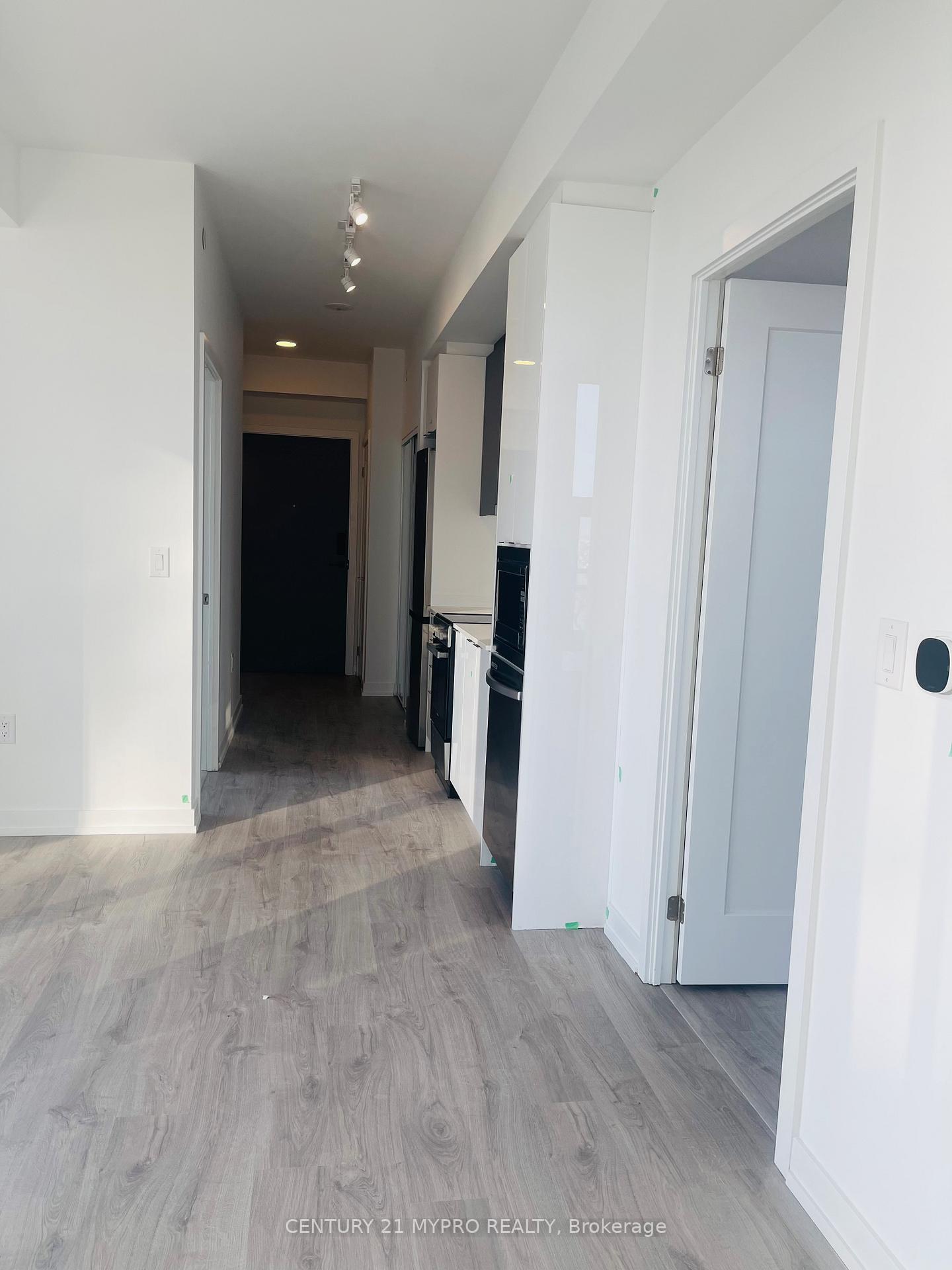 Photo 4 of Unit A802, 9763 Markham Rd, Markham, Greensborough — HOMEH