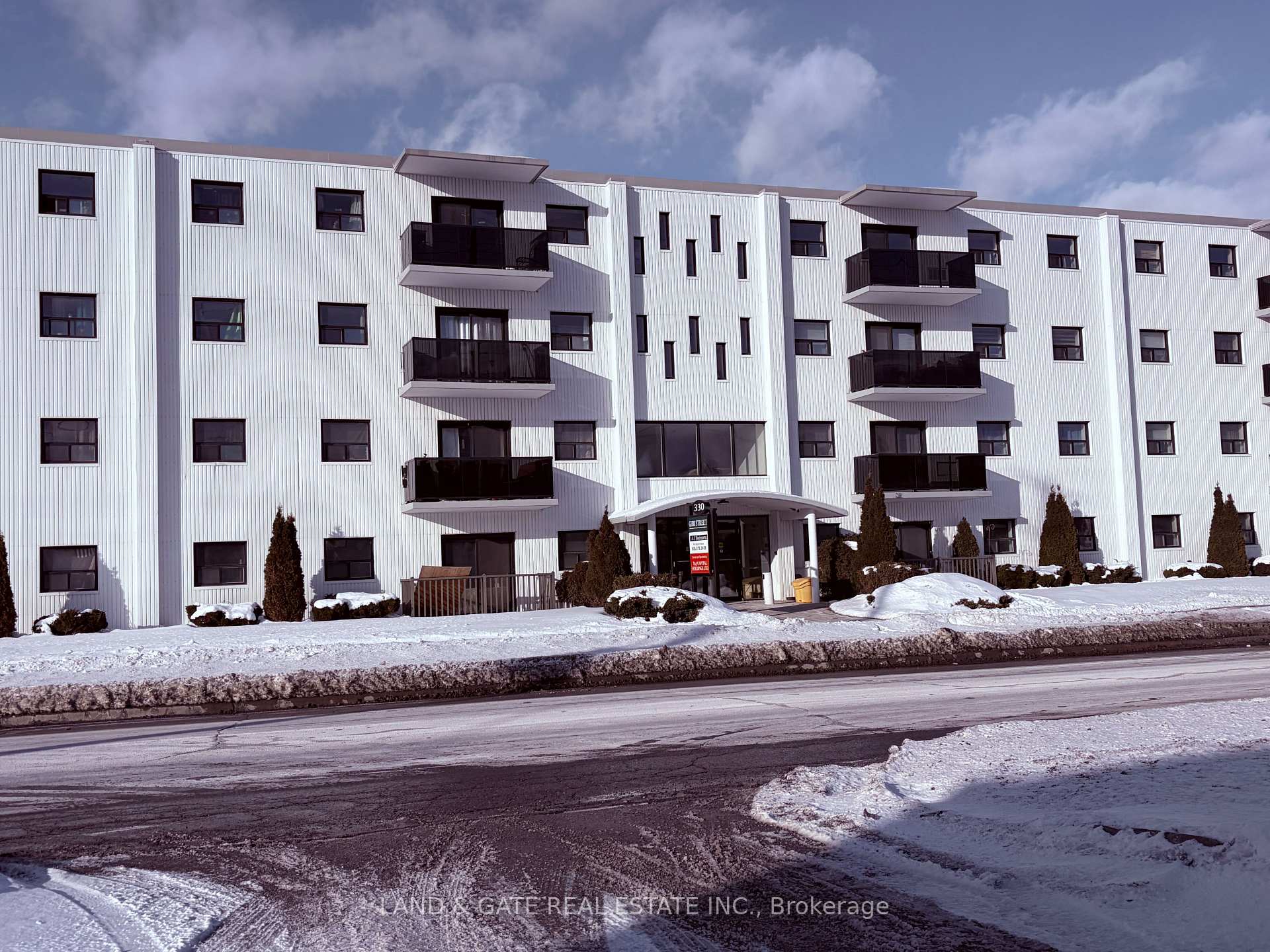 Front of Unit 201, 330 Gibb Street