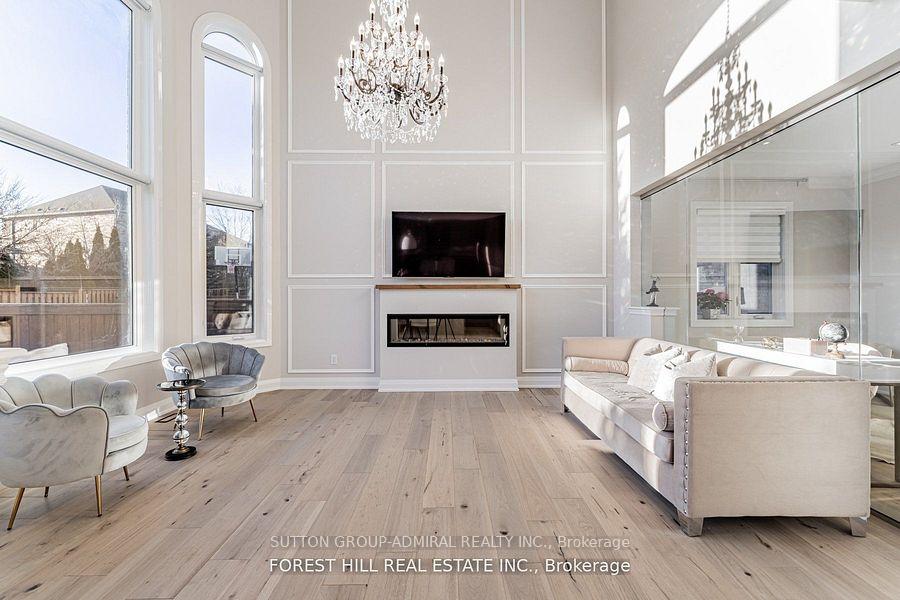 Photo 4 of 18 William Bowes Boulevard, Vaughan, Patterson — HOMEH
