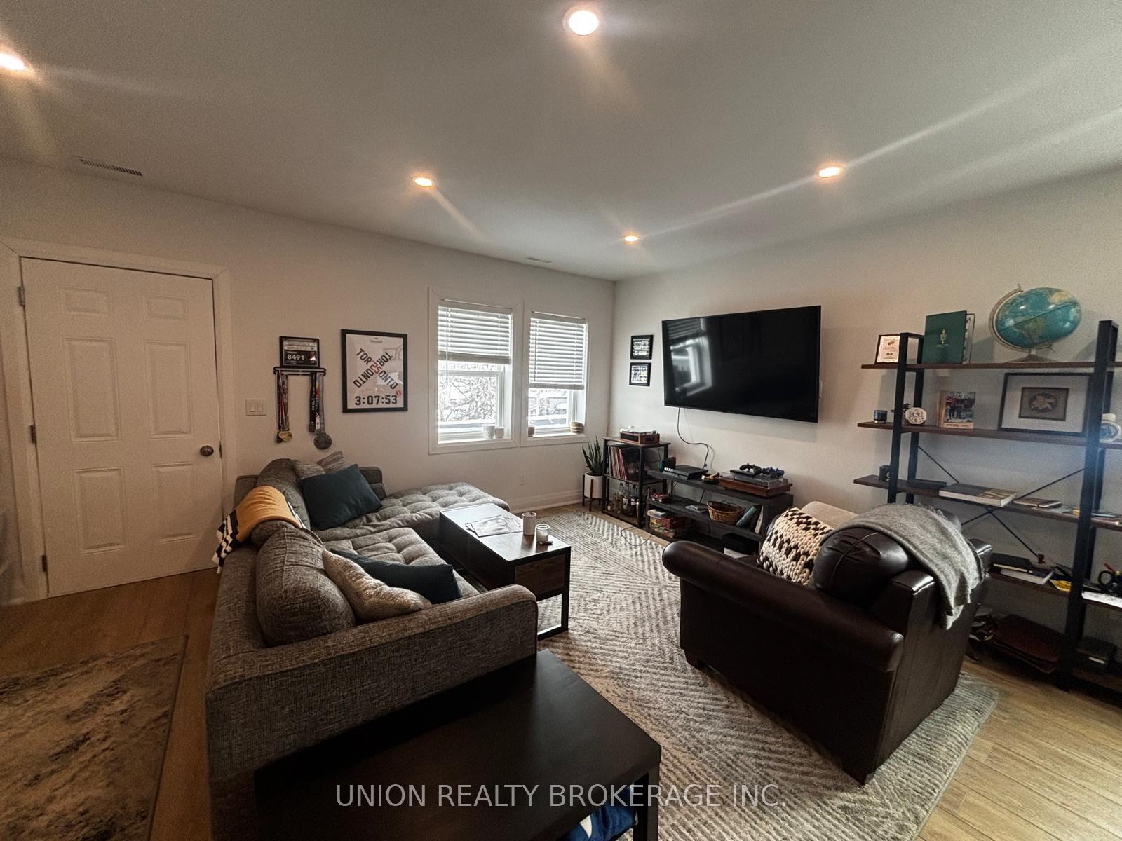 Photo 2 of Unit 11, 85 Beech Avenue, Toronto, The Beaches — HOMEH