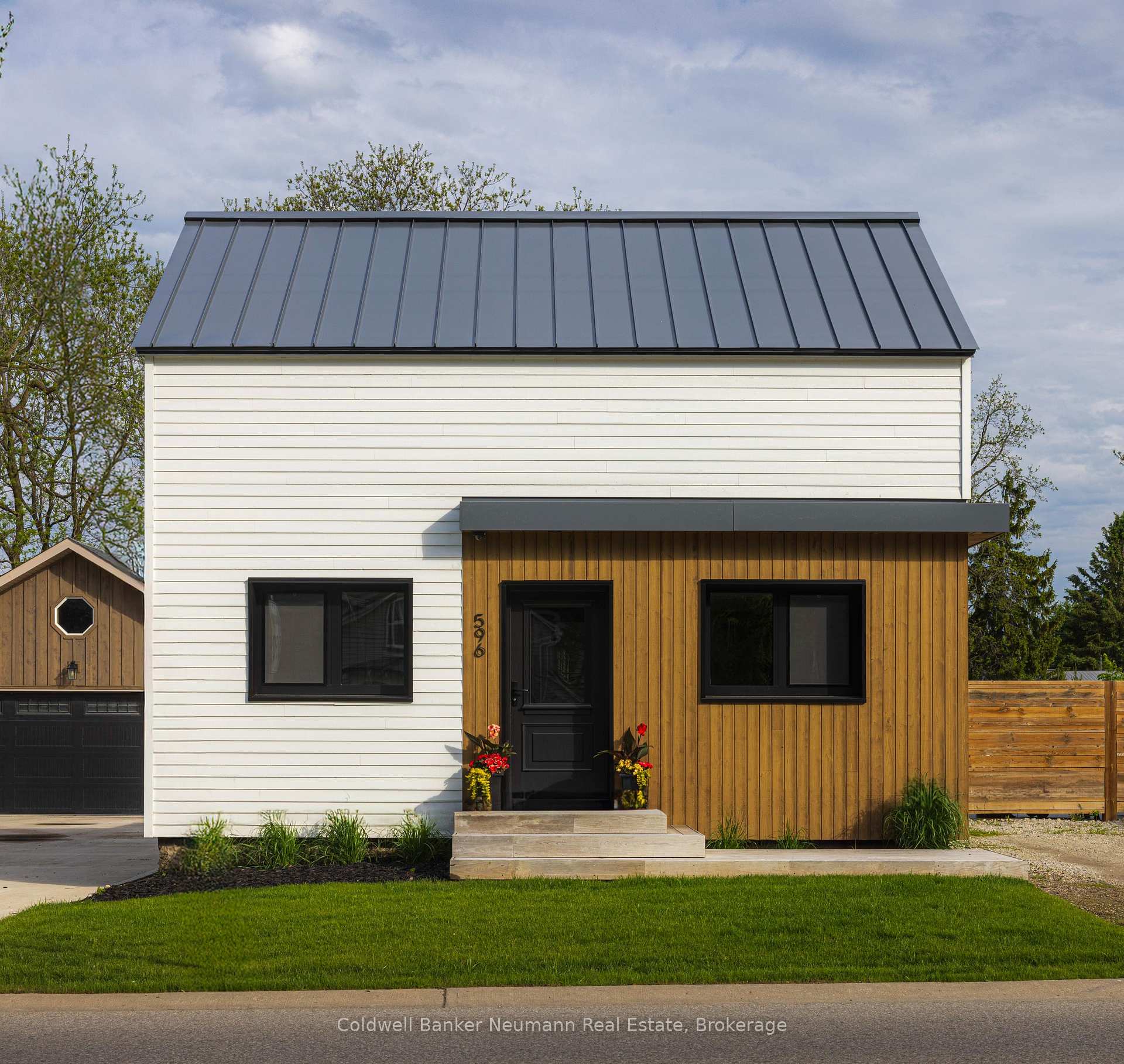 Front of 596-598 Arkell Road