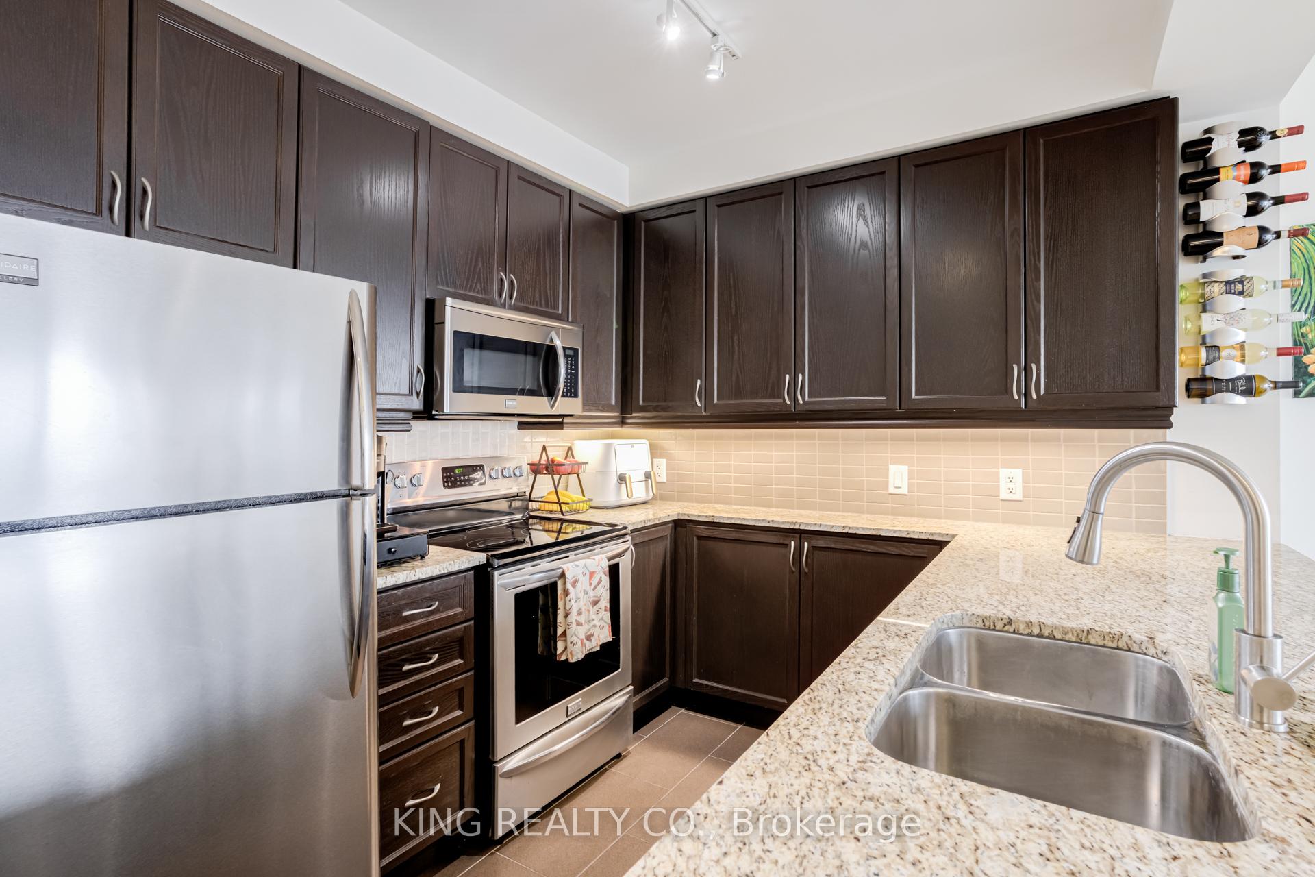 Photo 3 of Unit 2305, 100 John Street, Brampton, Queen Street Corridor — HOMEH