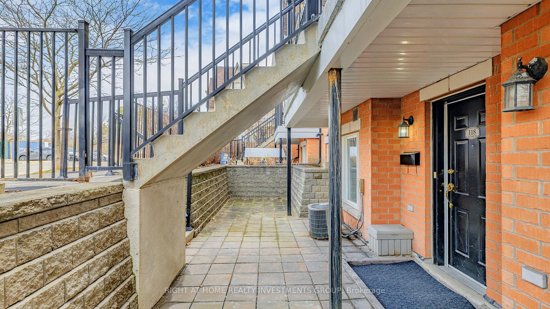 Photo 2 of Unit 118, 316 John Street, Markham, Aileen-Willowbrook — HOMEH