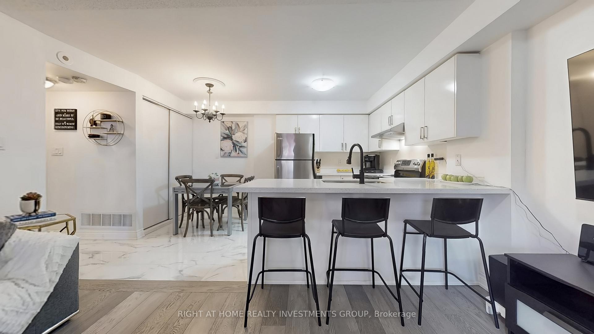 Photo 6 of Unit 118, 316 John Street, Markham, Aileen-Willowbrook — HOMEH