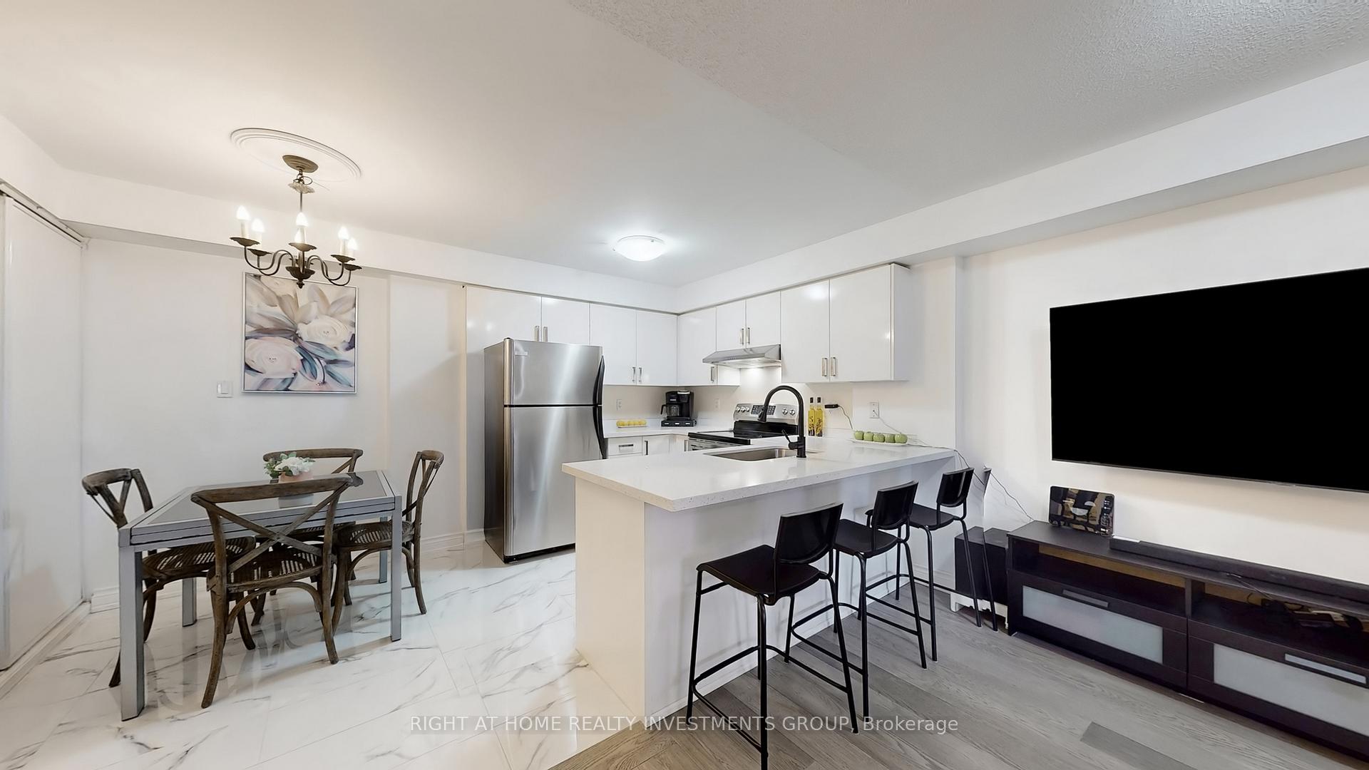 Photo 7 of Unit 118, 316 John Street, Markham, Aileen-Willowbrook — HOMEH