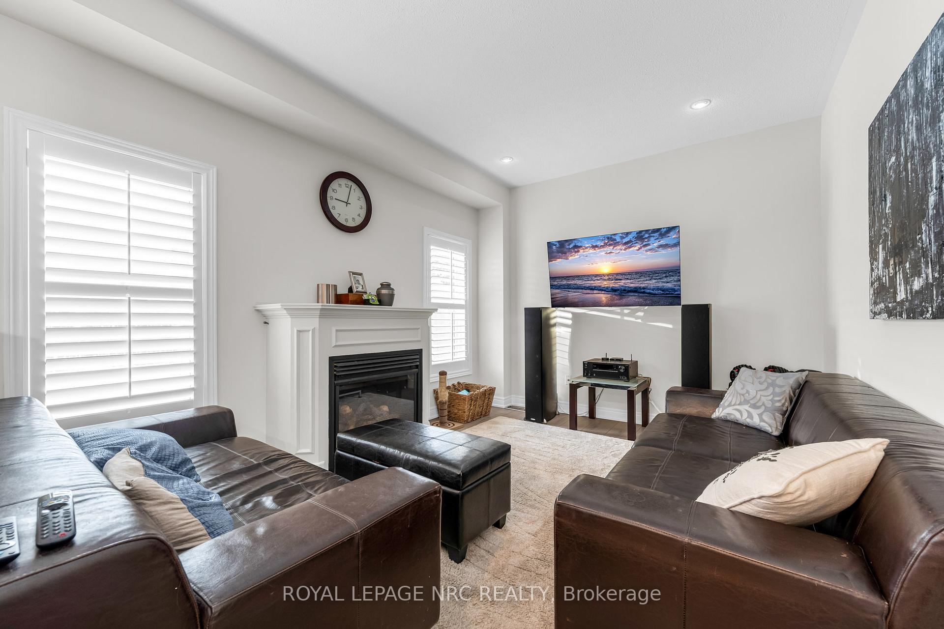 Photo 9 of 27 Goldeye Drive, Hamilton, Winona Park — HOMEH