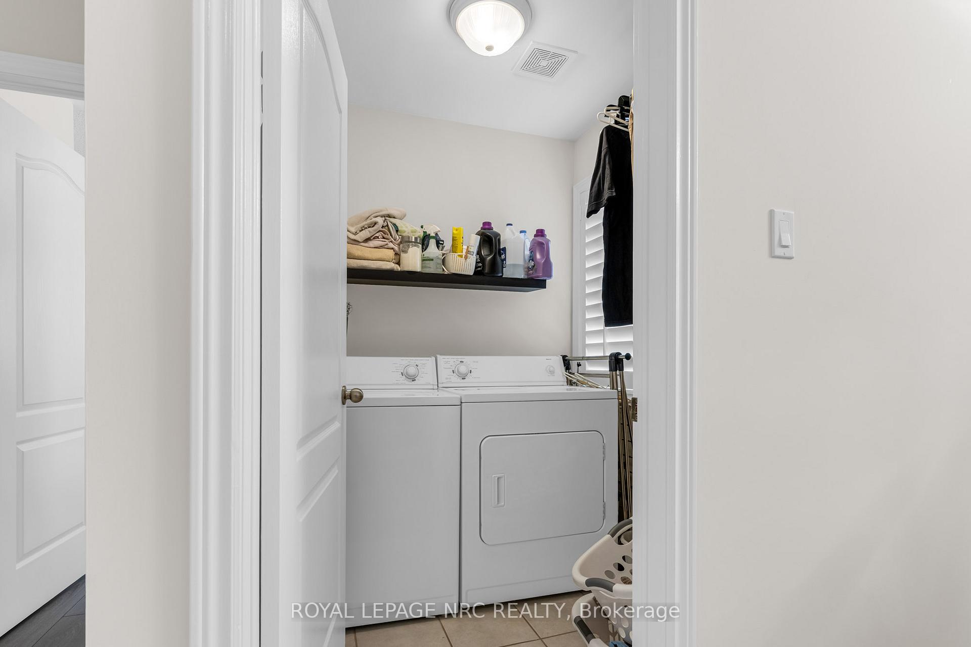 Photo 17 of 27 Goldeye Drive, Hamilton, Winona Park — HOMEH