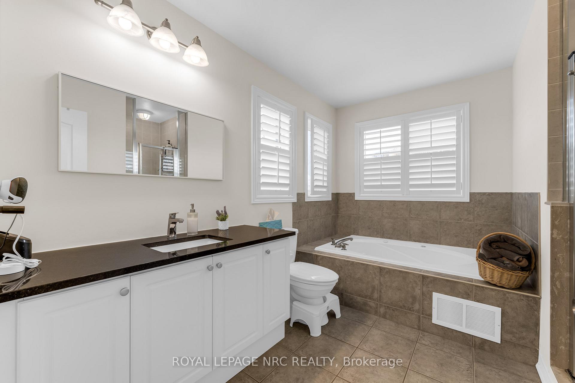 Photo 21 of 27 Goldeye Drive, Hamilton, Winona Park — HOMEH