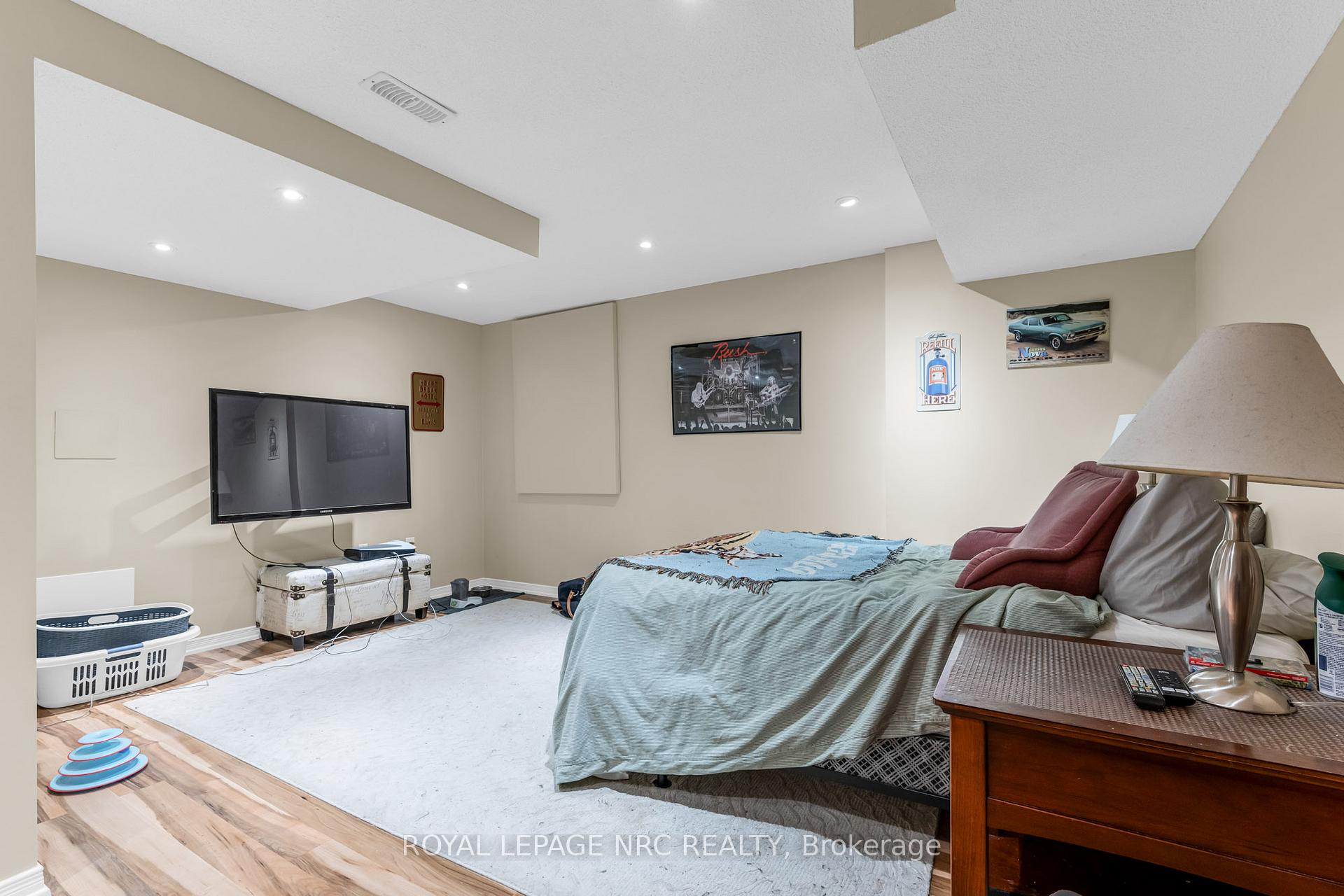 Photo 24 of 27 Goldeye Drive, Hamilton, Winona Park — HOMEH