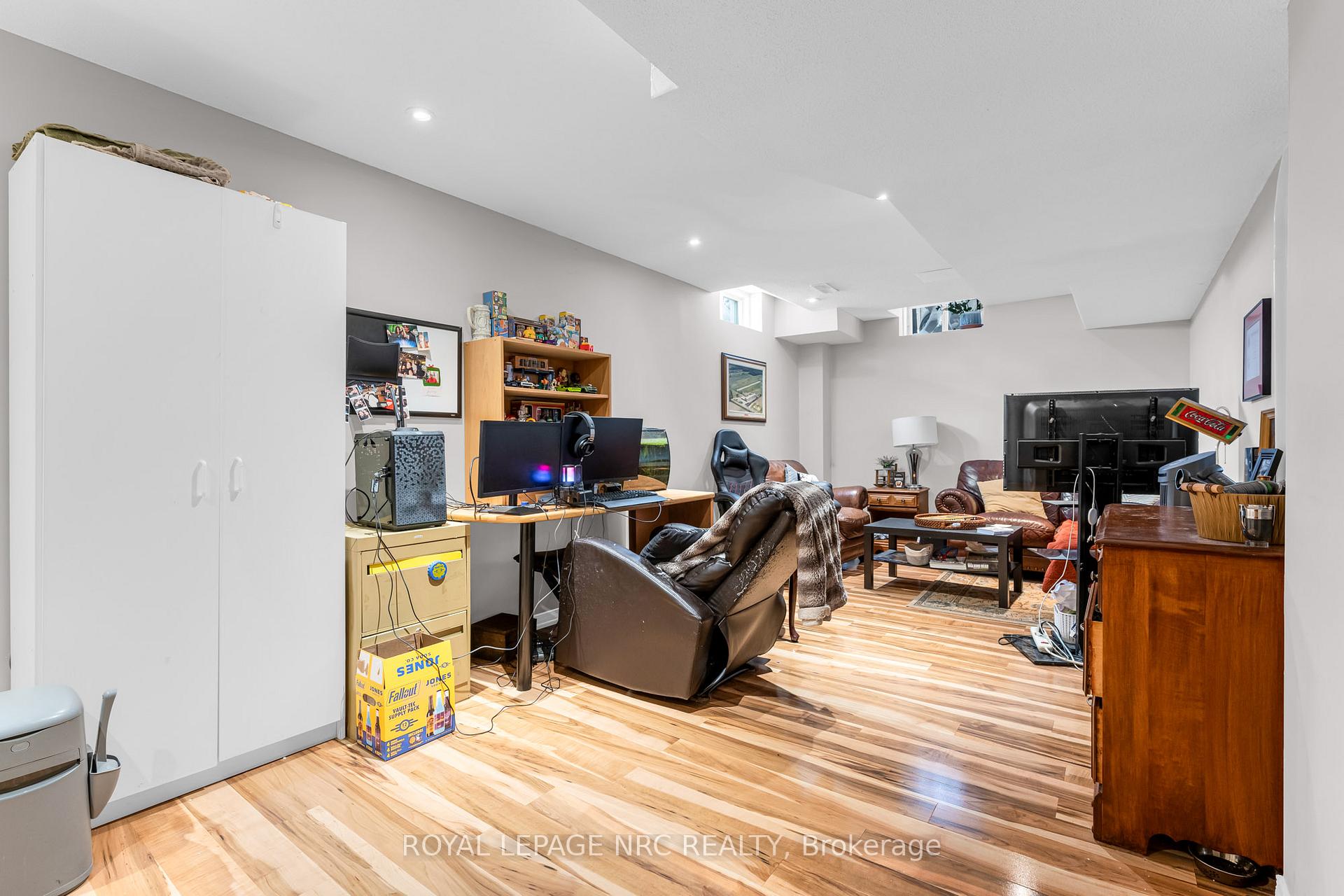Photo 26 of 27 Goldeye Drive, Hamilton, Winona Park — HOMEH