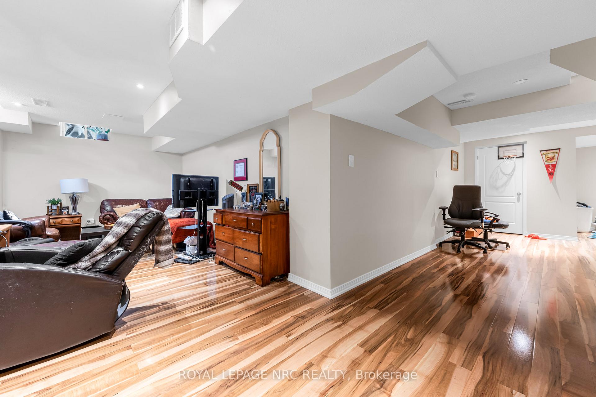 Photo 27 of 27 Goldeye Drive, Hamilton, Winona Park — HOMEH