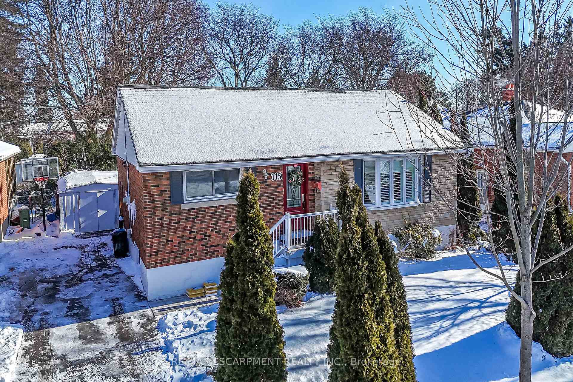 Front of 115 Kings Forest Drive