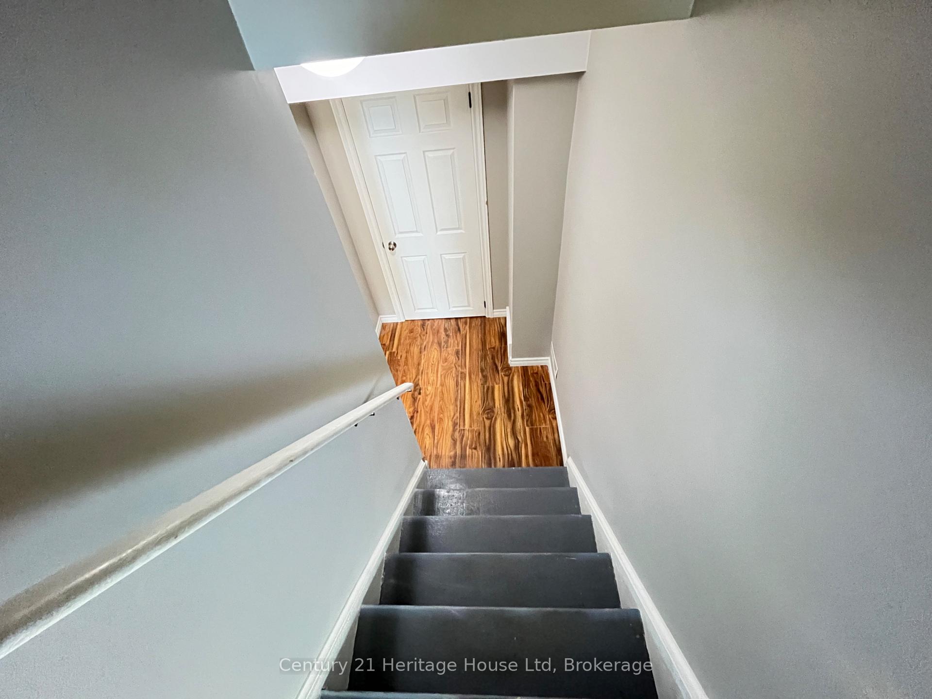 Photo 6 of 375 West Acres Drive, Guelph, Willow West/Sugarbush/West Acres — HOMEH