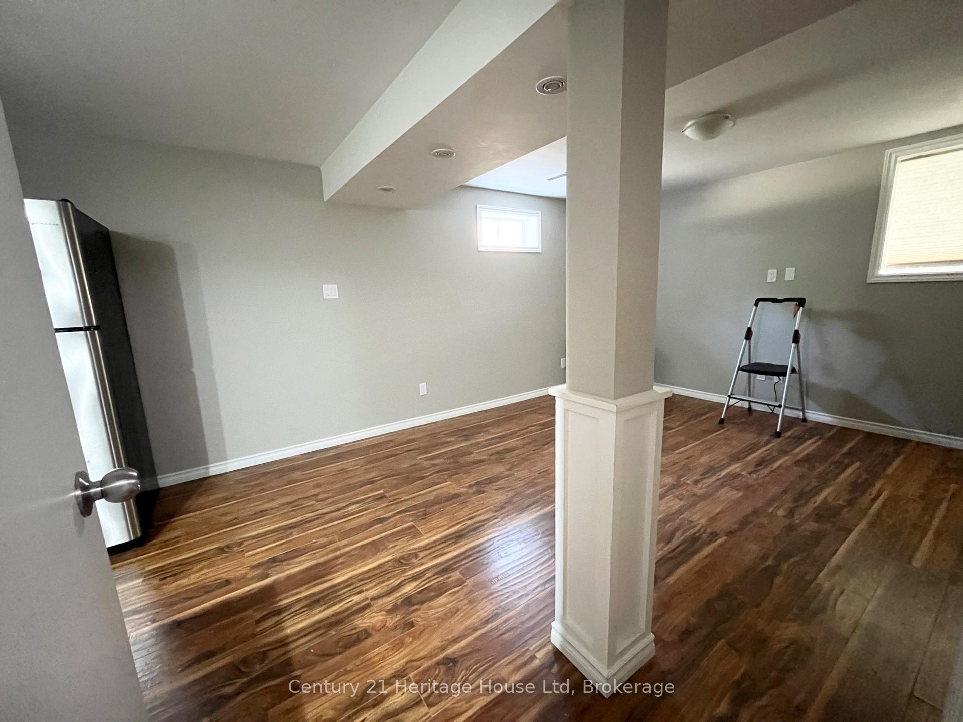 Photo 7 of 375 West Acres Drive, Guelph, Willow West/Sugarbush/West Acres — HOMEH