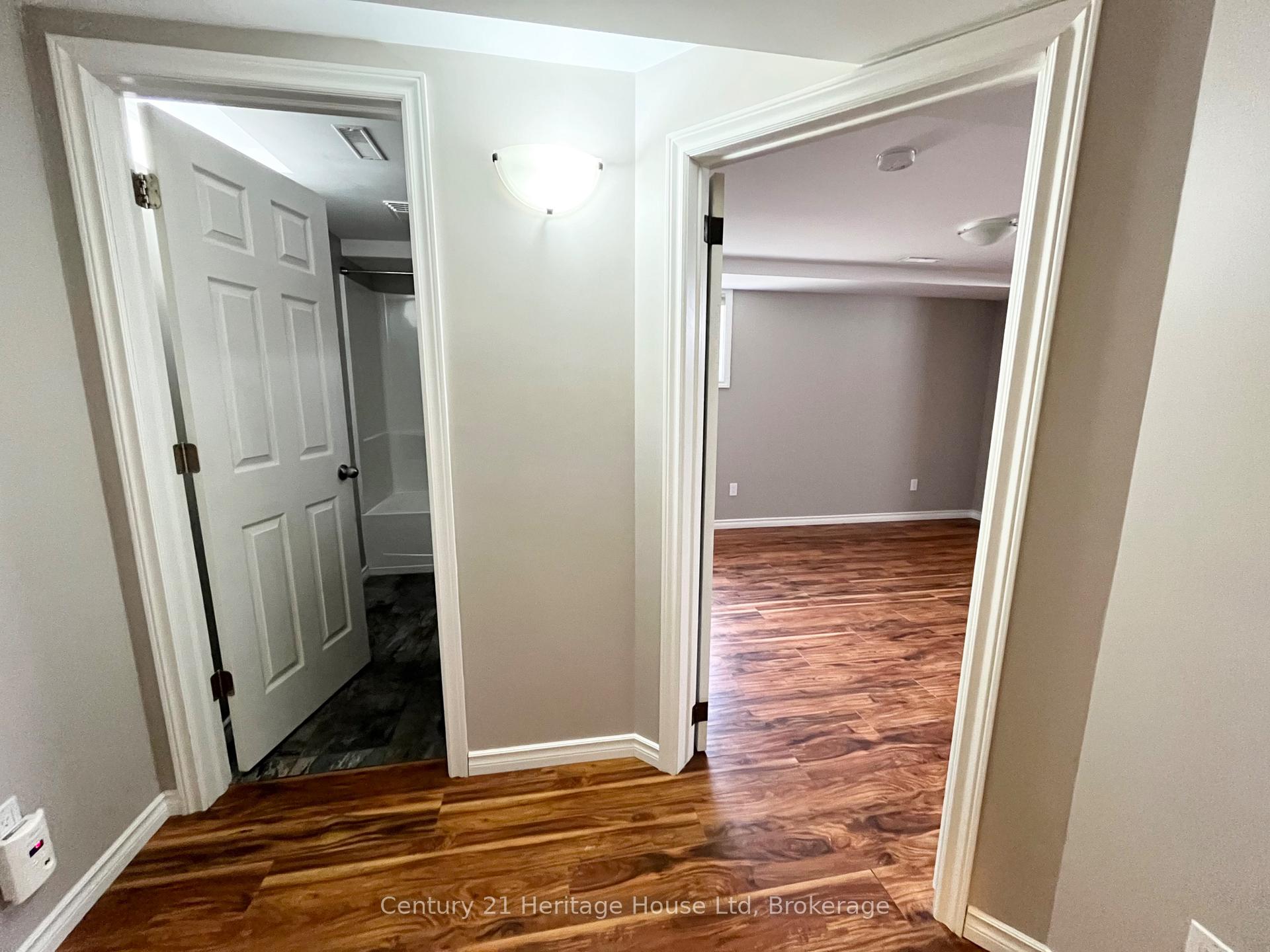 Photo 13 of 375 West Acres Drive, Guelph, Willow West/Sugarbush/West Acres — HOMEH