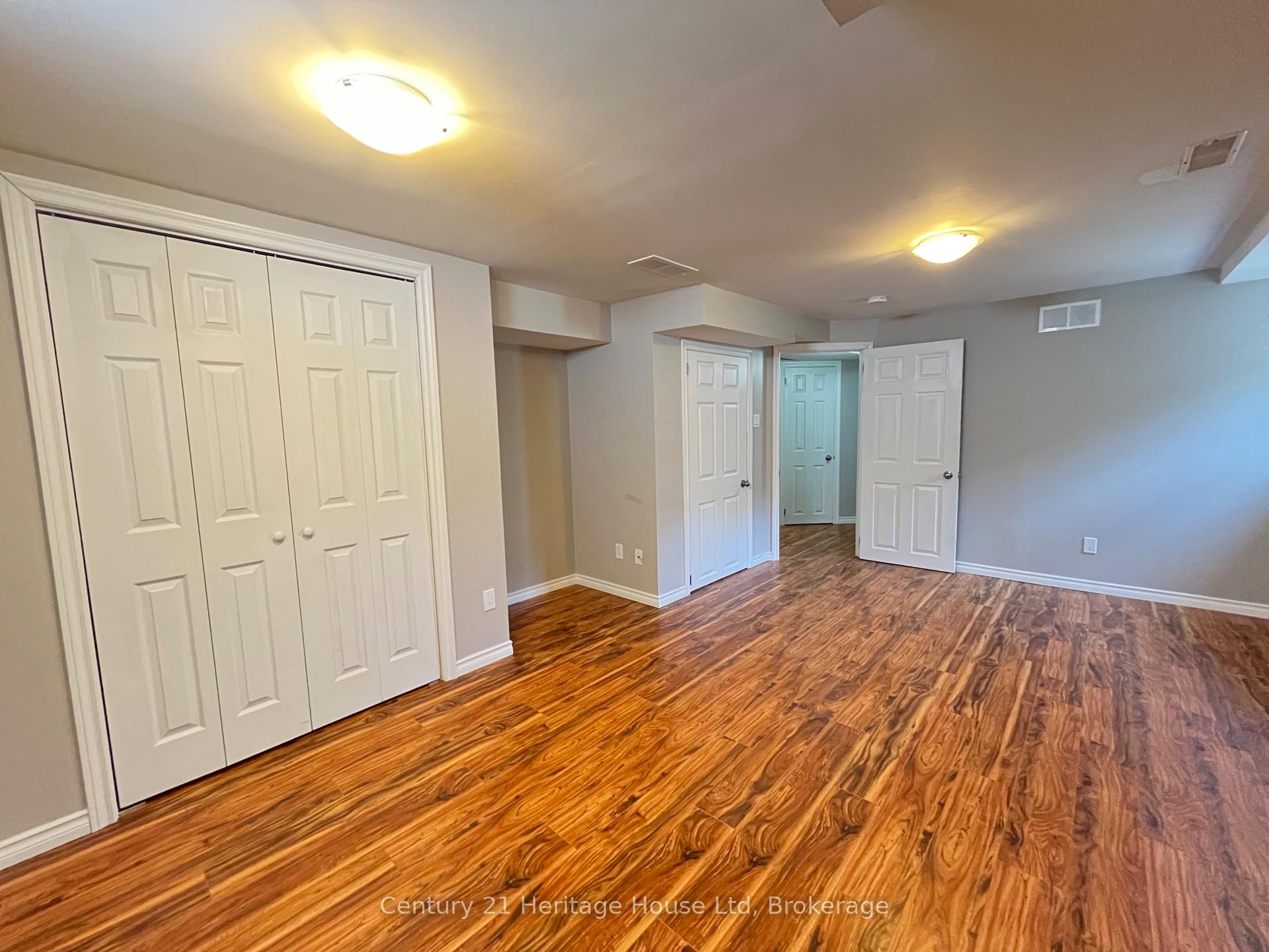 Photo 15 of 375 West Acres Drive, Guelph, Willow West/Sugarbush/West Acres — HOMEH