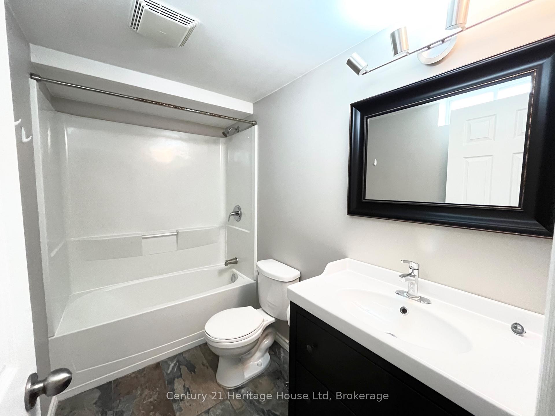 Photo 18 of 375 West Acres Drive, Guelph, Willow West/Sugarbush/West Acres — HOMEH