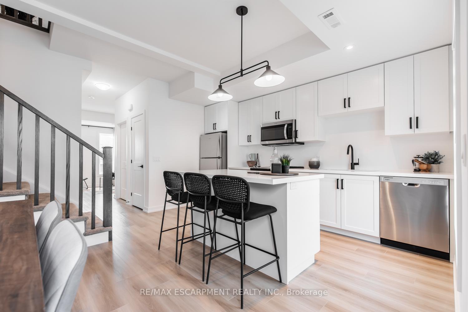 Photo 7 of Unit 13, 70 Kenesky Drive, Hamilton, Waterdown — HOMEH
