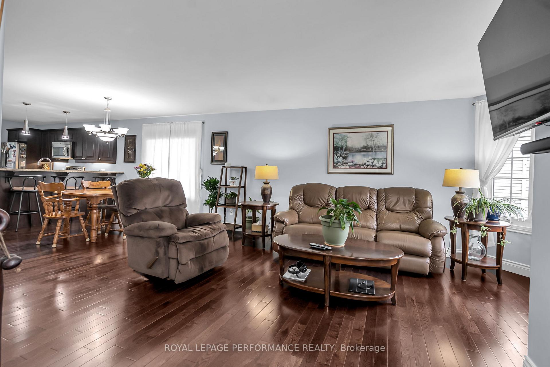 Photo 5 of 1631 Morris Street, Cornwall — HOMEH