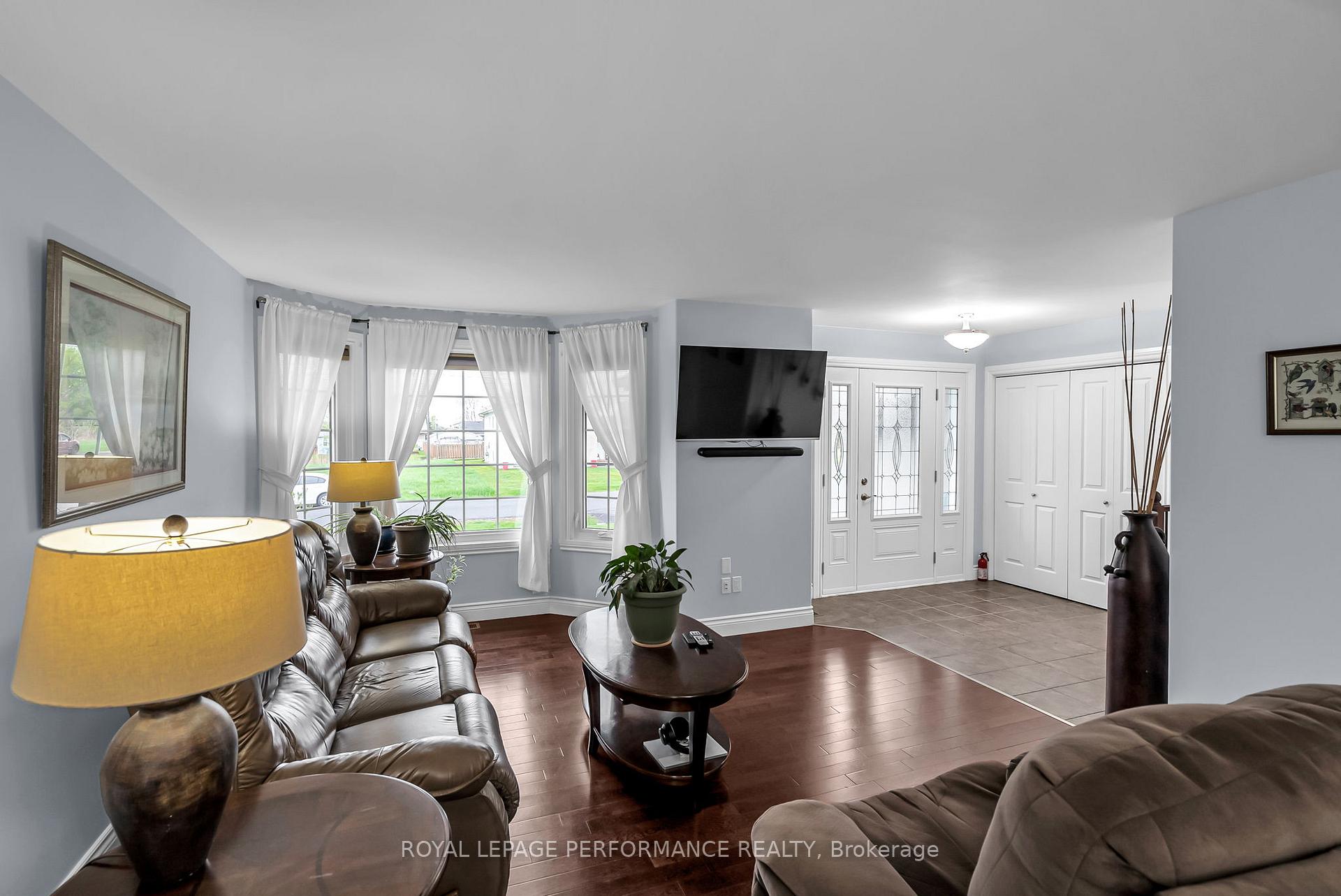 Photo 7 of 1631 Morris Street, Cornwall — HOMEH