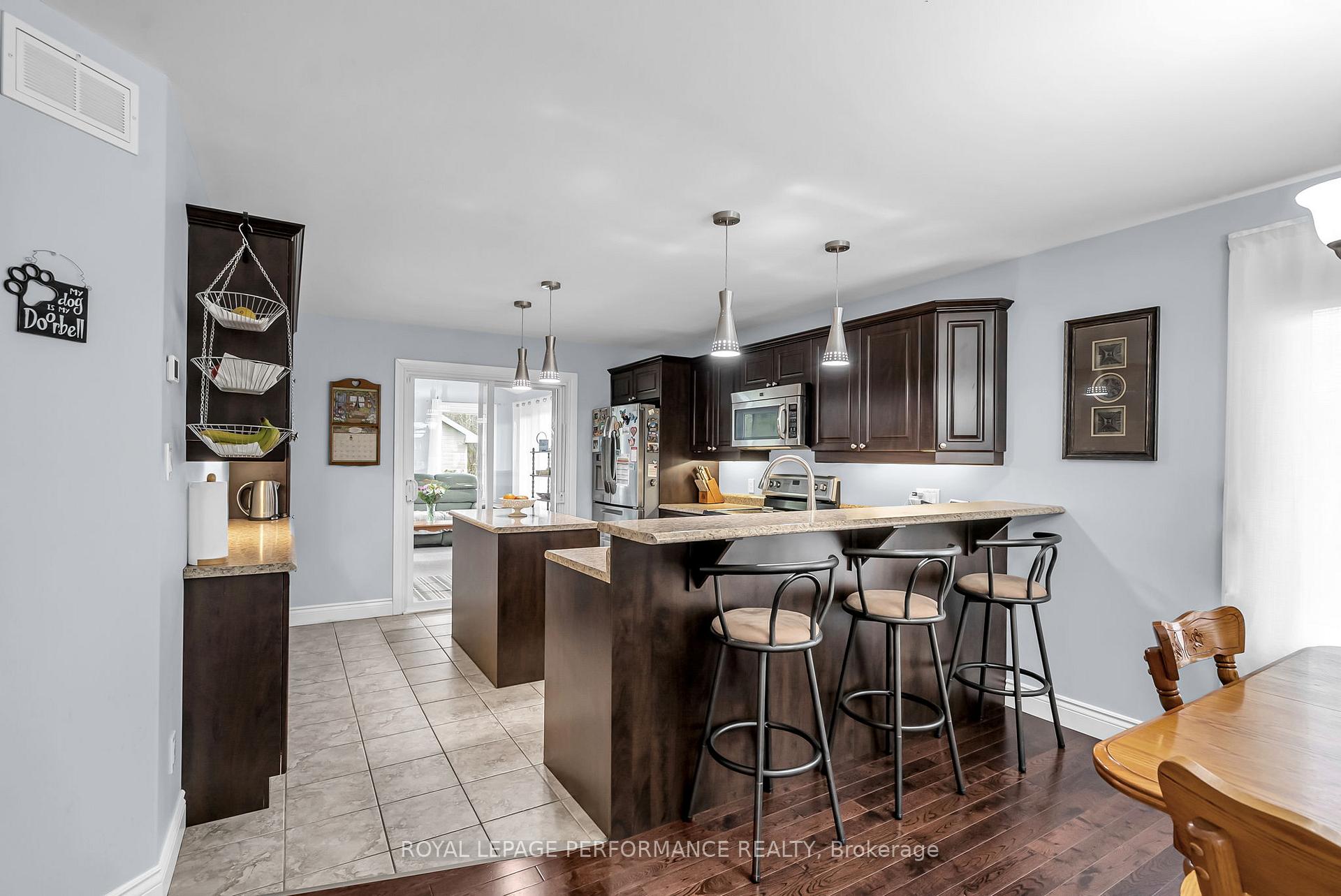 Photo 10 of 1631 Morris Street, Cornwall — HOMEH