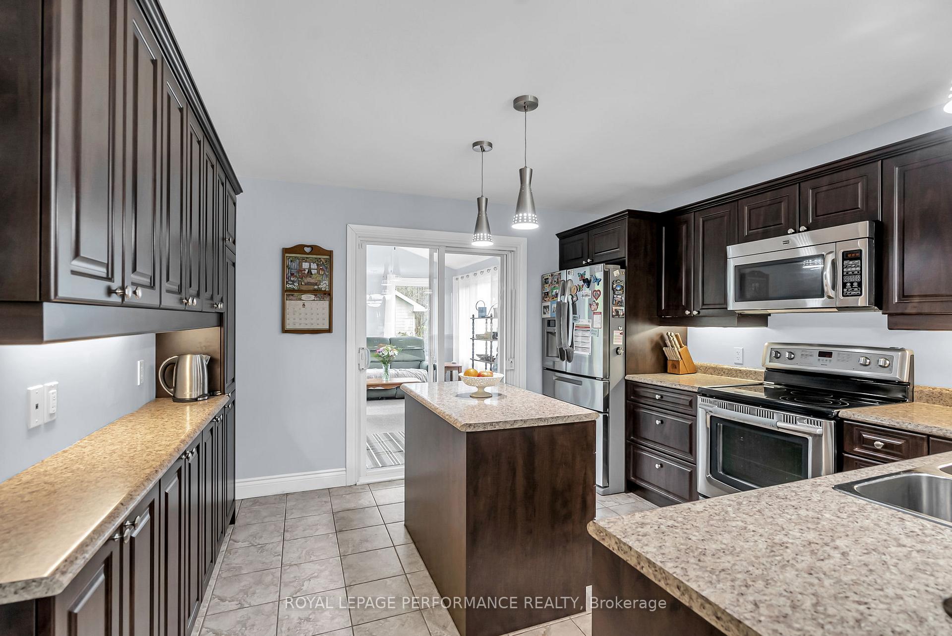 Photo 11 of 1631 Morris Street, Cornwall — HOMEH