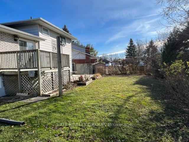 Photo 4 of 18 Diamond Crescent, Belleville, Belleville Ward — HOMEH