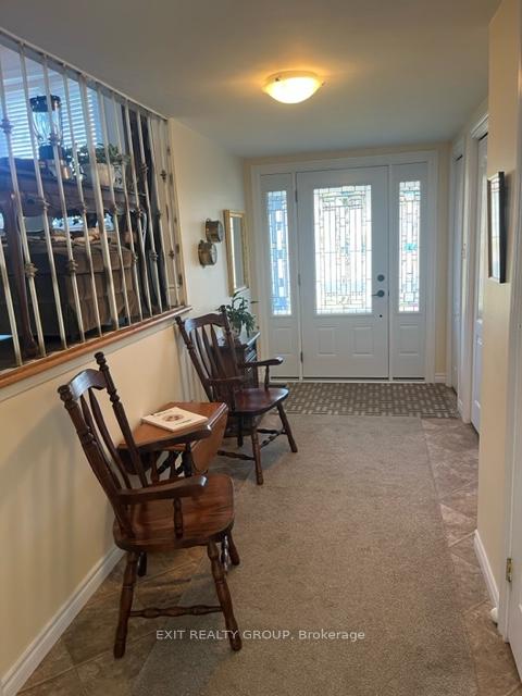 Photo 13 of 18 Diamond Crescent, Belleville, Belleville Ward — HOMEH
