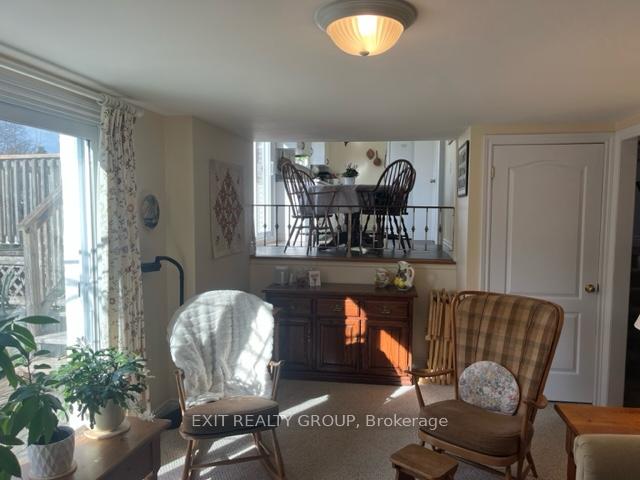 Photo 17 of 18 Diamond Crescent, Belleville, Belleville Ward — HOMEH