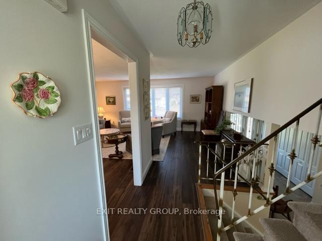 Photo 18 of 18 Diamond Crescent, Belleville, Belleville Ward — HOMEH