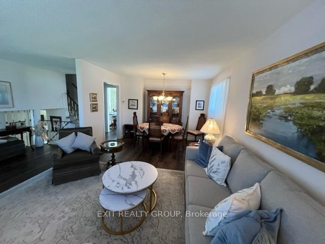 Photo 23 of 18 Diamond Crescent, Belleville, Belleville Ward — HOMEH