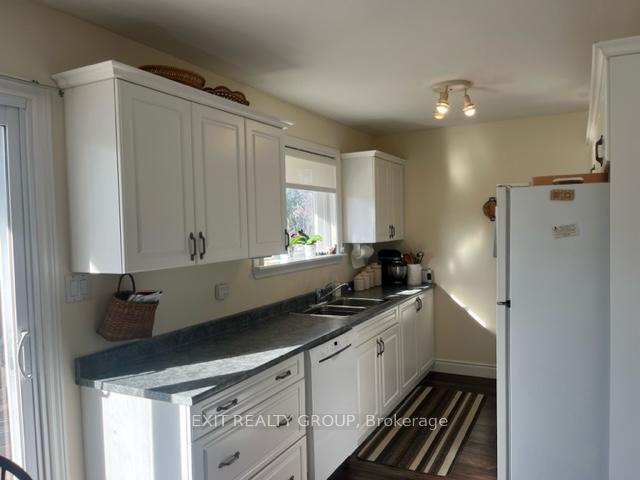 Photo 27 of 18 Diamond Crescent, Belleville, Belleville Ward — HOMEH