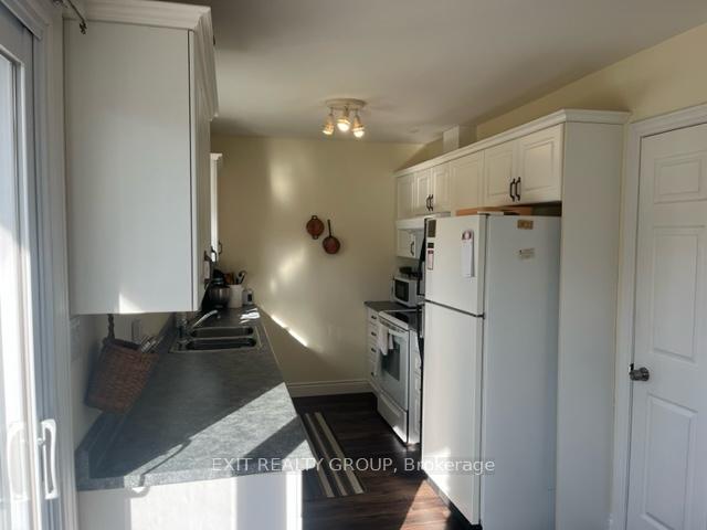Photo 29 of 18 Diamond Crescent, Belleville, Belleville Ward — HOMEH