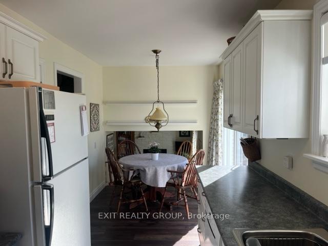 Photo 30 of 18 Diamond Crescent, Belleville, Belleville Ward — HOMEH