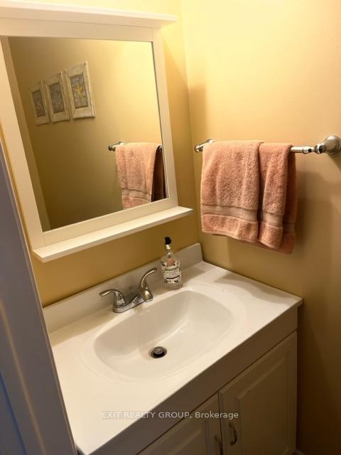 Photo 38 of 18 Diamond Crescent, Belleville, Belleville Ward — HOMEH