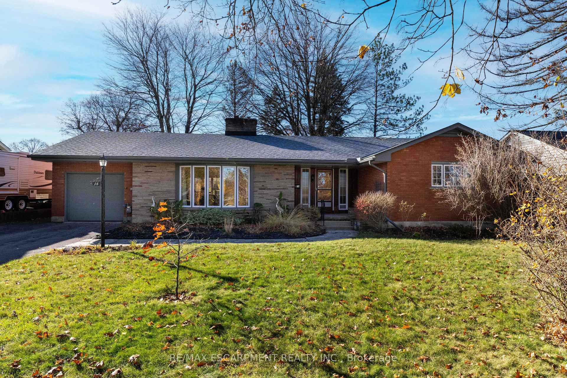 Photo 2 of 14 Horace Drive, Brant, Paris — HOMEH