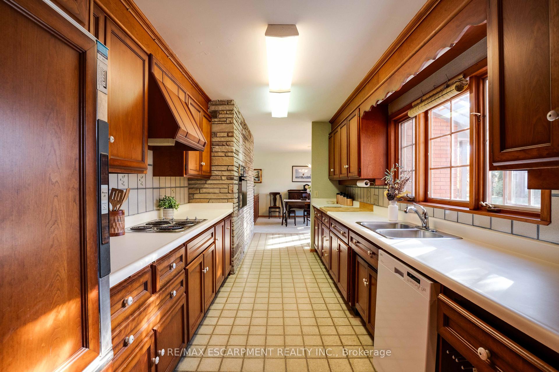 Photo 12 of 14 Horace Drive, Brant, Paris — HOMEH