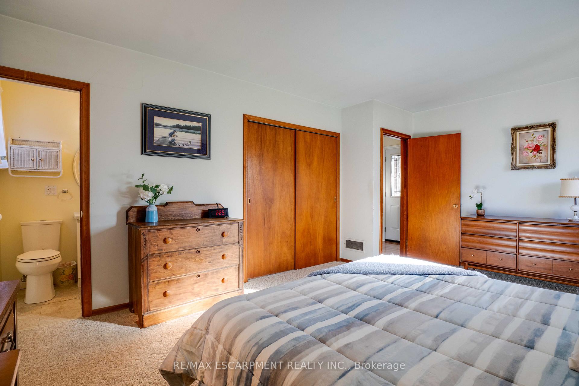 Photo 25 of 14 Horace Drive, Brant, Paris — HOMEH
