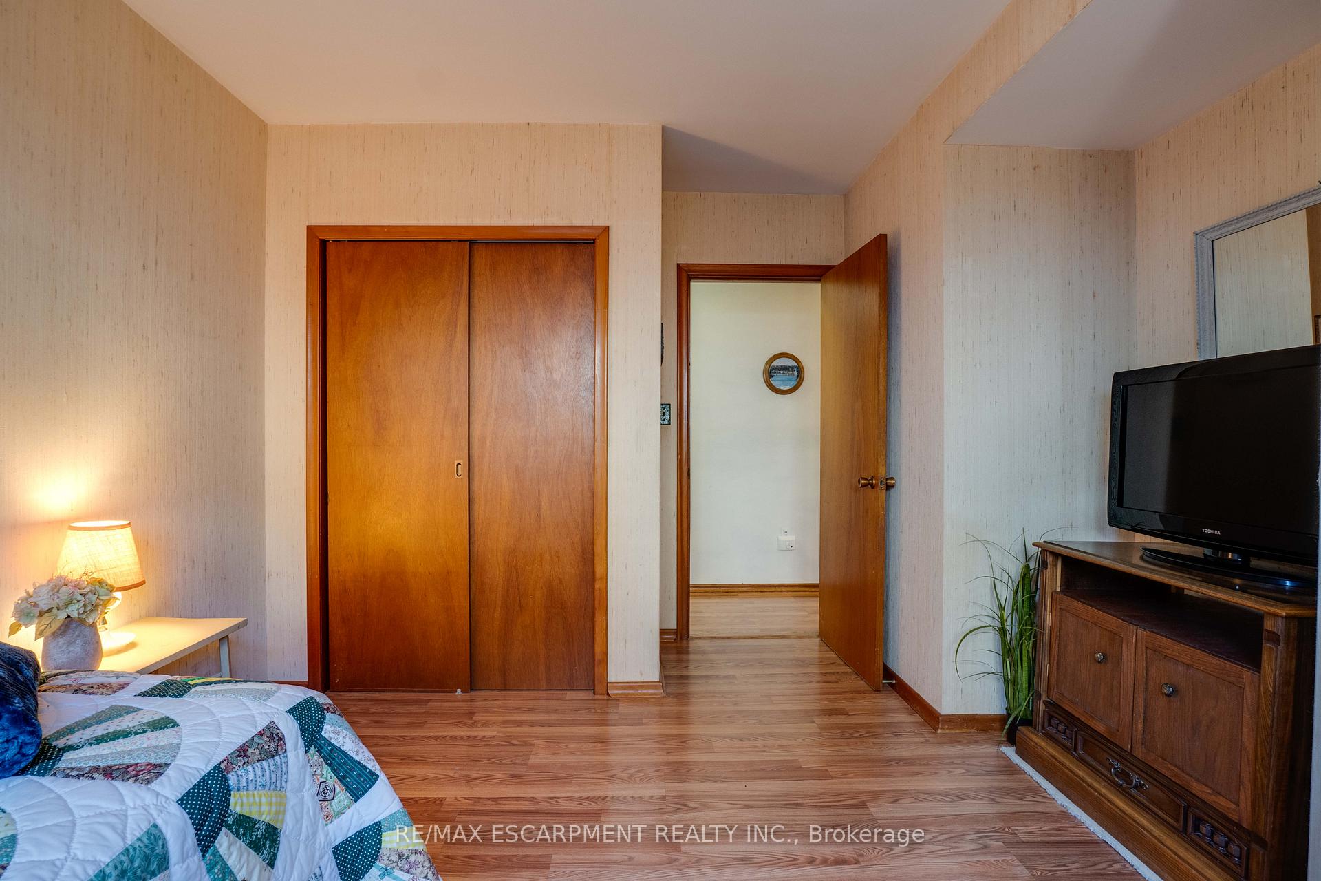 Photo 28 of 14 Horace Drive, Brant, Paris — HOMEH