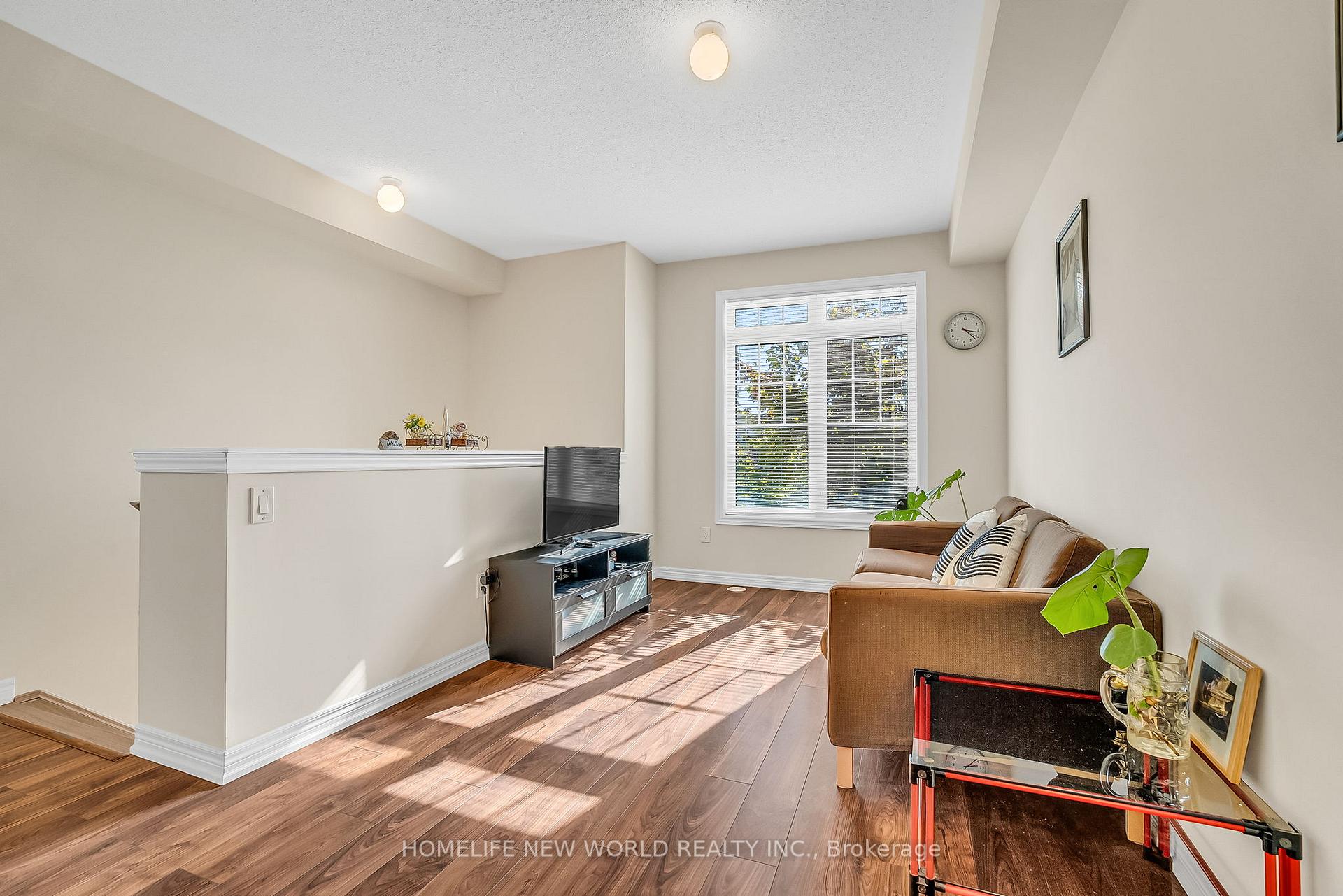 Photo 4 of 193 Dundas Way, Markham, Greensborough — HOMEH