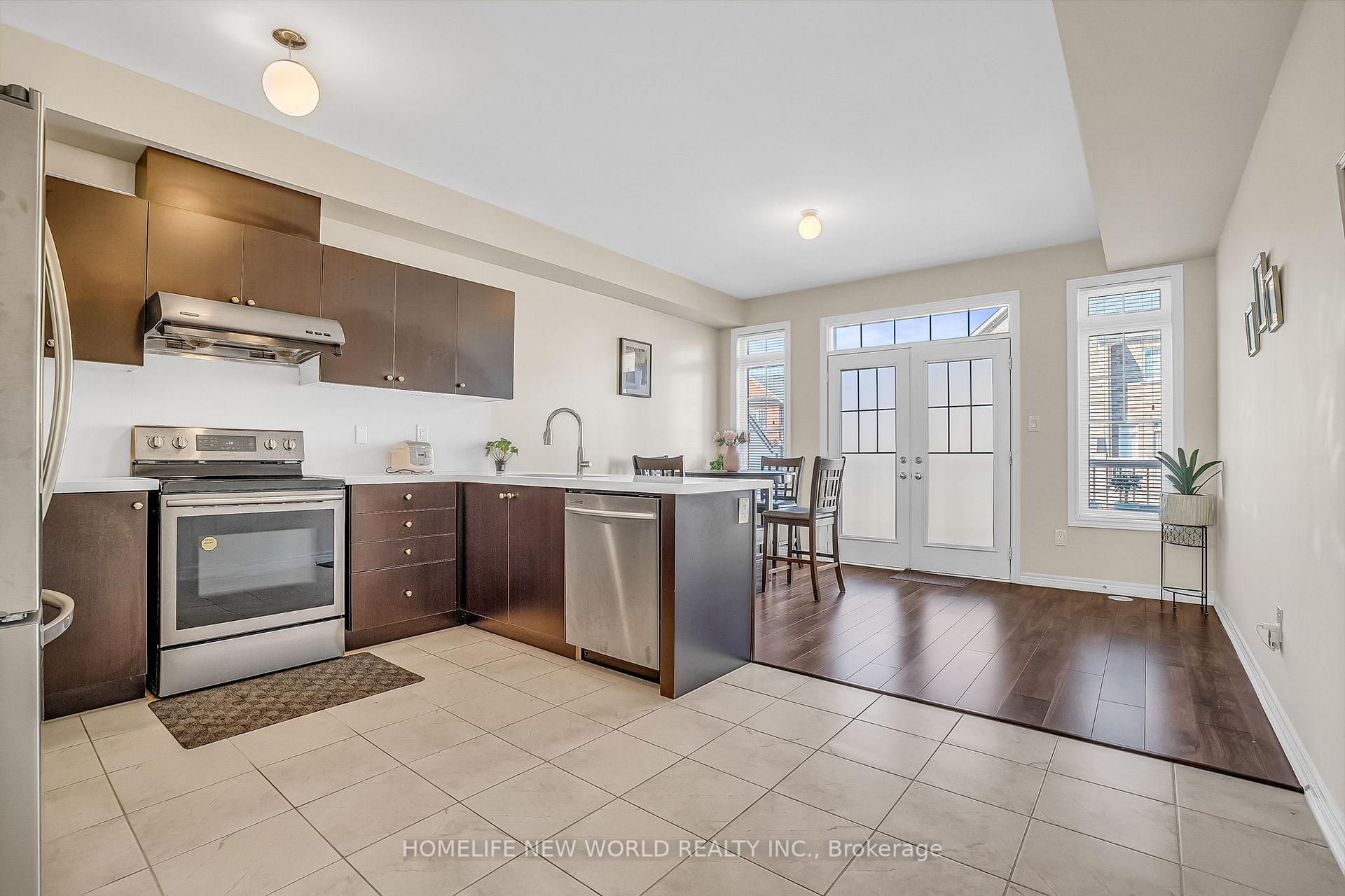 Photo 7 of 193 Dundas Way, Markham, Greensborough — HOMEH