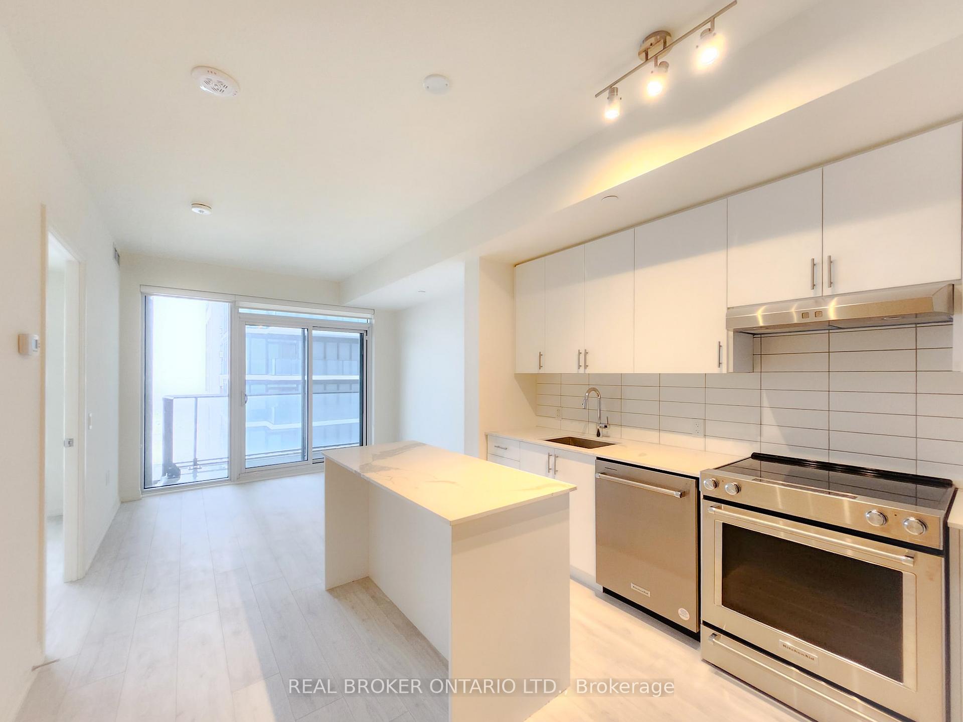 Photo 1 of Unit 1825, 9000 Jane Street, Vaughan, Concord — HOMEH