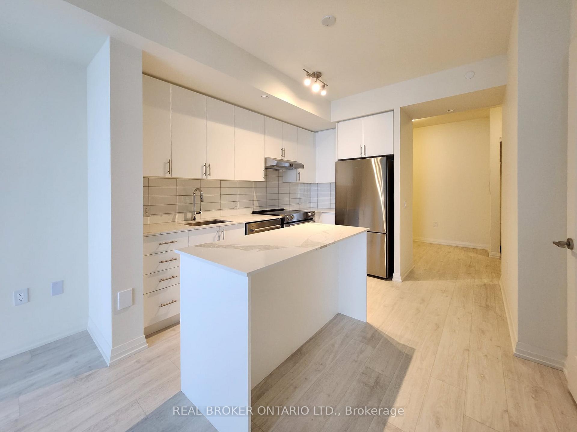 Photo 2 of Unit 1825, 9000 Jane Street, Vaughan, Concord — HOMEH