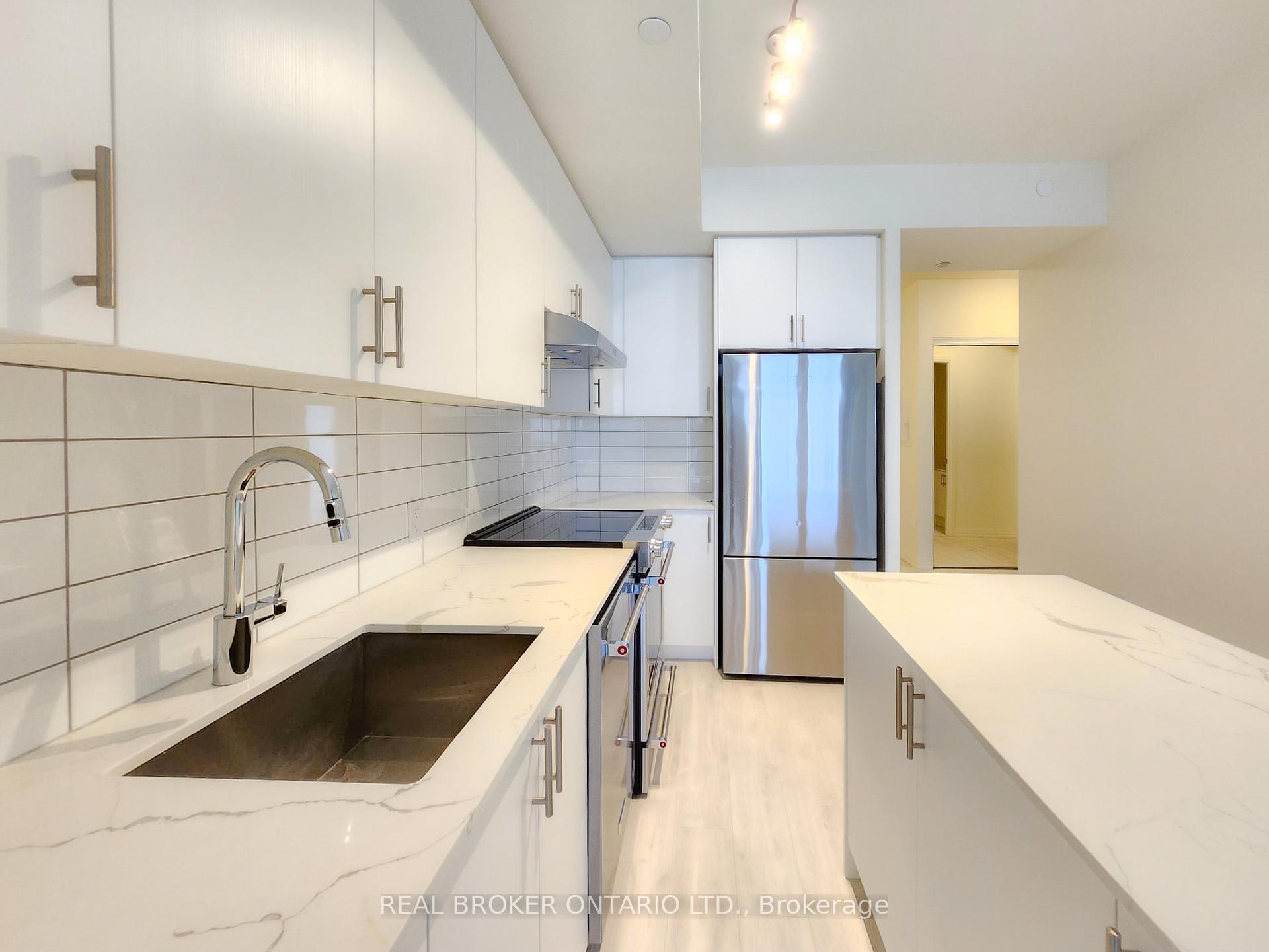 Photo 3 of Unit 1825, 9000 Jane Street, Vaughan, Concord — HOMEH